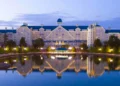 Диснейленд Париж Disney's Newport Bay Club • Отель Disney's Newport Bay Club в Диснейленд Париж • Disney's Newport Bay Club в парижском Диснейленде.