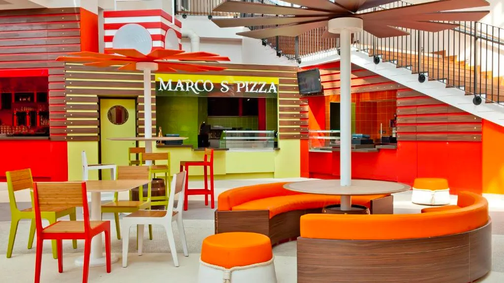 Диснейленд Париж Интерьер Marco's Pizza