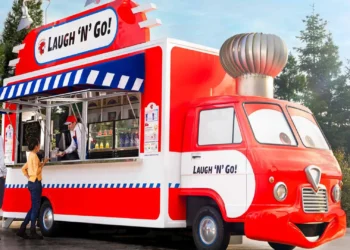 Диснейленд Париж Laugh’N' Go! • Food Truck Смеяться и идти! в Диснейленд Париж • Фудтрак Laugh’N' Go! в парижском Диснейленде.