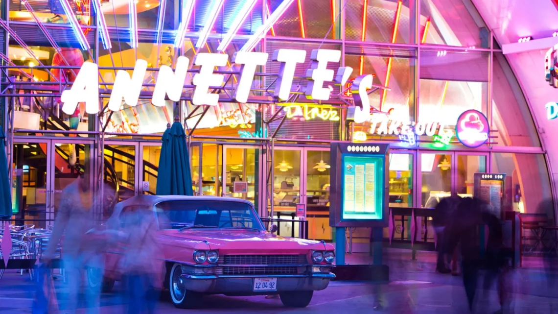 Диснейленд Париж Annette’s Diner • Ресторан Закусочная Аннет в Диснейленд Париж • Ресторан Annette’s Diner в парижском Диснейленде.