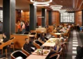 Диснейленд Париж Downtown Restaurant • Ресторан Ресторан в центре города в Диснейленд Париж • Downtown Restaurant в парижском Диснейленде.