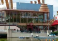 Диснейленд Париж Earl of Sandwich • Кафе Граф Сэндвич в Диснейленд Париж • Ресторан Earl of Sandwich в парижском Диснейленде.