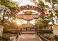 Диснейленд Париж Plaza Gardens Restaurant • Ресторан Плаза Гарденс в Диснейленд Париж • Plaza Gardens Restaurant в парижском Диснейленде.