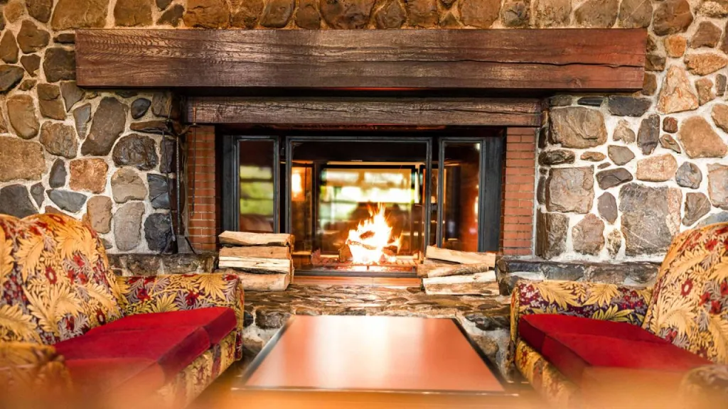 Диснейленд Париж VIP бронирование в Redwood Bar and Lounge