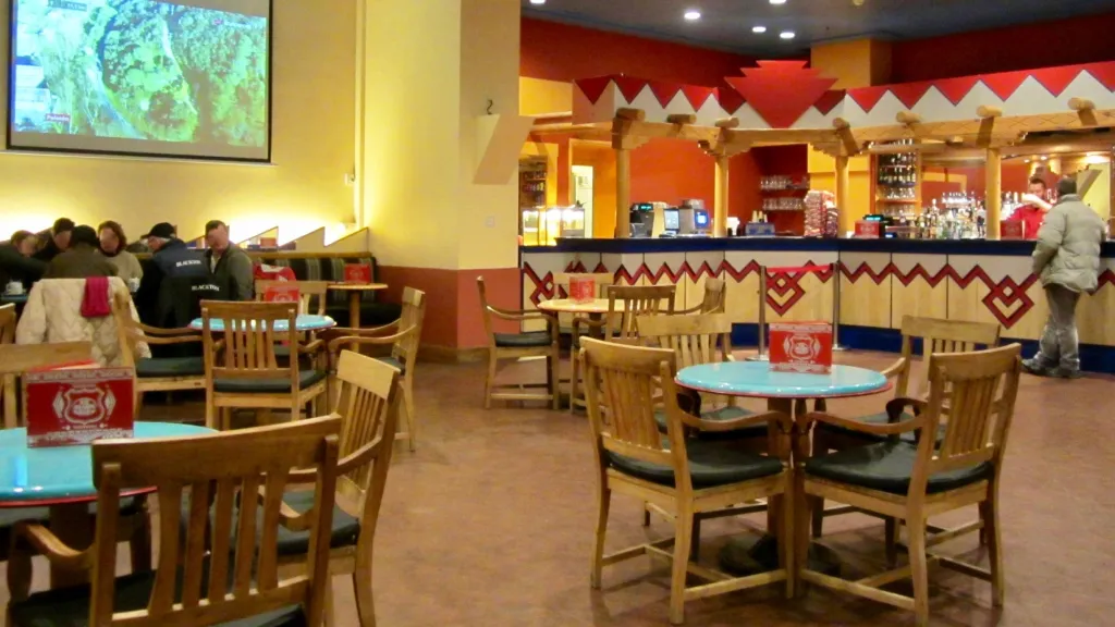 Интерьер бара Rio Grande Bar Диснейленд Париж Интерьер бара Rio Grande Bar