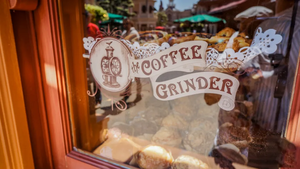 Меню в кафе The Coffee Grinder Диснейленд Париж Меню в кафе The Coffee Grinder