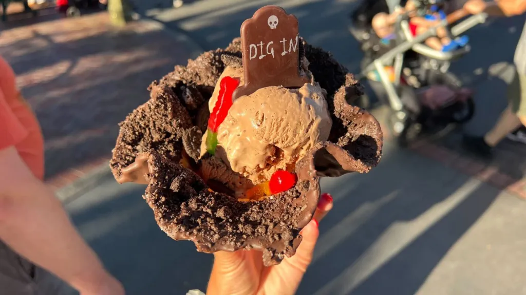 Меню The Gibson Girl Ice Cream Parlour Диснейленд Париж Меню The Gibson Girl Ice Cream Parlour