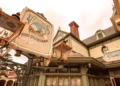 Диснейленд Париж Victoria’s Home-Style Restaurant • Кафе Домашний ресторан Виктории в парижском Диснейленде.