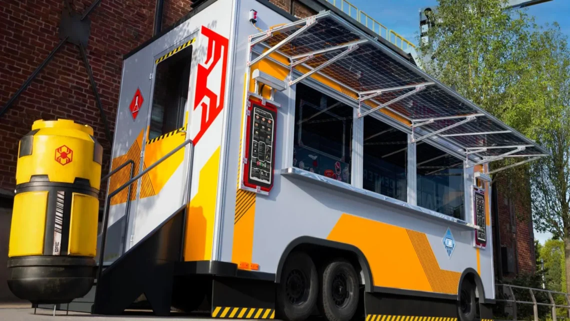 Диснейленд Париж WEB Food Truck • Фудтрак WEB Food Truck в Диснейленд Париж • Закусочная WEB Food Truck в парижском Диснейленде.