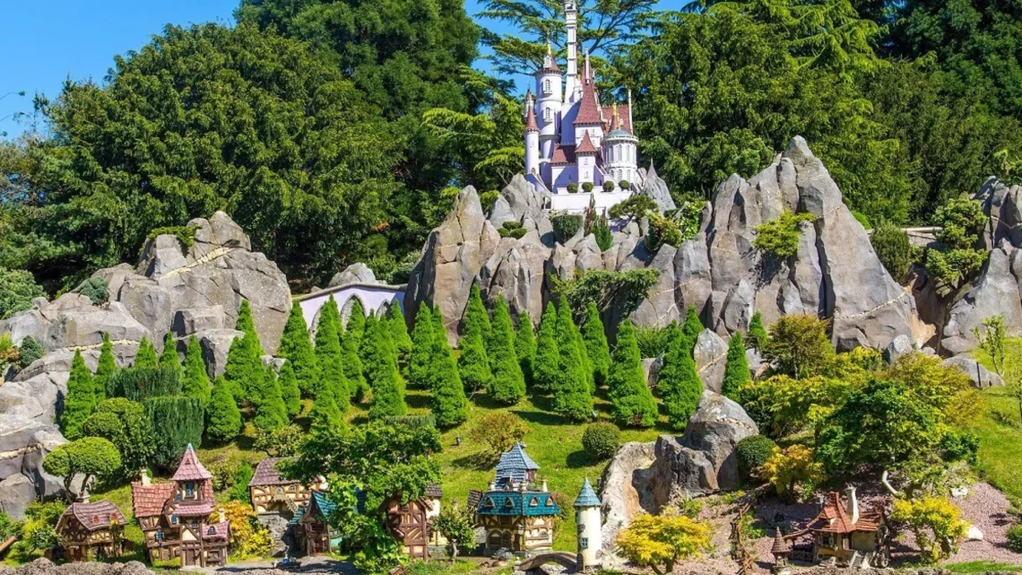 Новая сцена из мультфильма Вверх станет частью аттракциона Le Pays des Contes de Fées в парижском Диснейленде 2024 году.