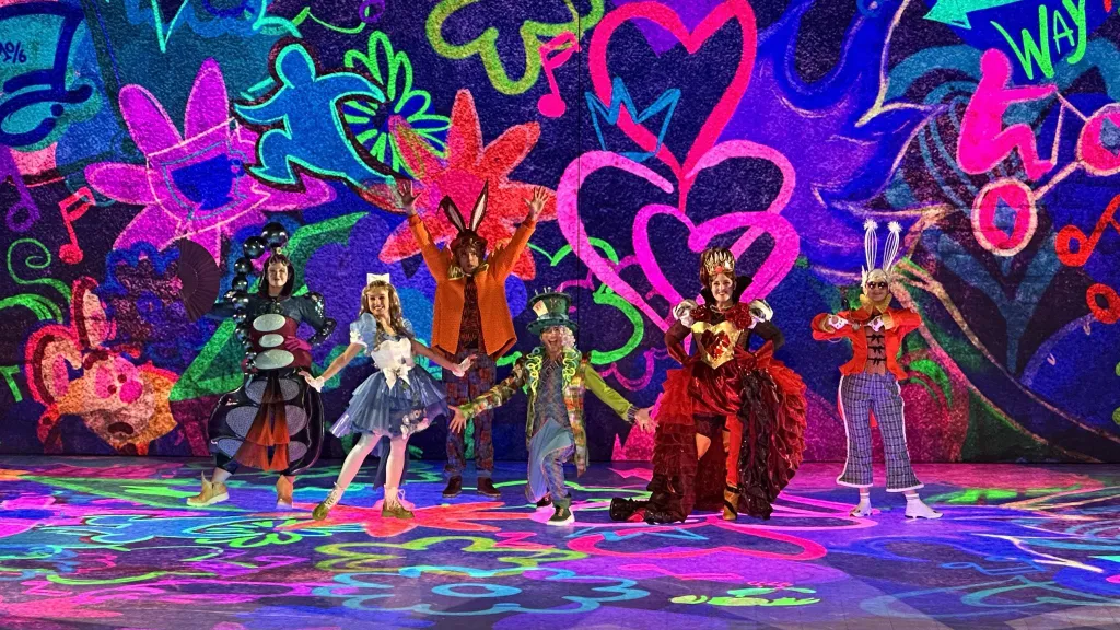 Диснейленд Париж VIP экскурсия с Alice and the Queen of Hearts