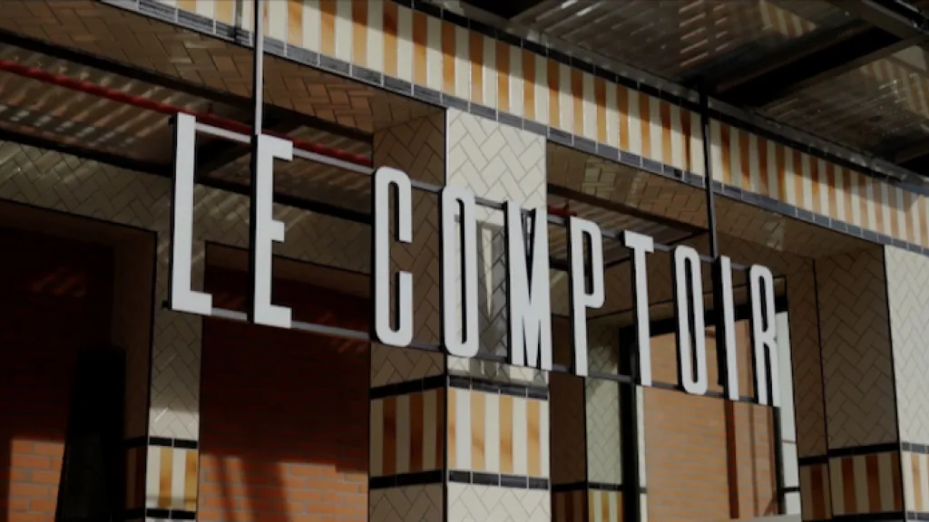Диснейленд Париж Вывеска киоска Le Comptoir Диснейленд Париж Вывеска киоска Le Comptoir