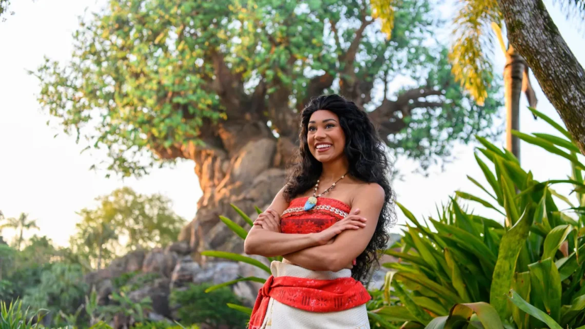 Диснейленд Париж Моана • Встреча и приветствие со Moana в Диснейленд Париж • Моана в парижском Диснейленде.