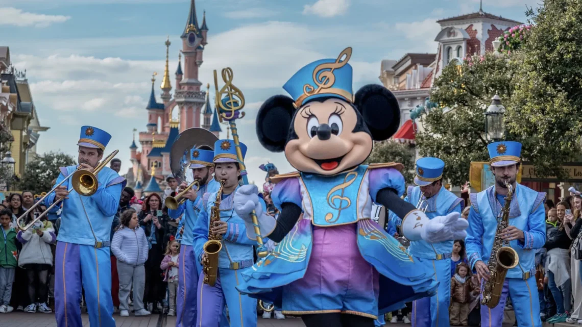 Диснейленд Париж Марширующий оркестр Минни• Minnie’s Marching Band в Диснейленд Париж