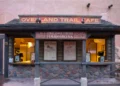 Диснейленд Париж Overland Trail Cafe • Киоск Тропа переселенцев в Диснейленд Париж • Лавка Overland Trail Cafe в парижском Диснейленде.