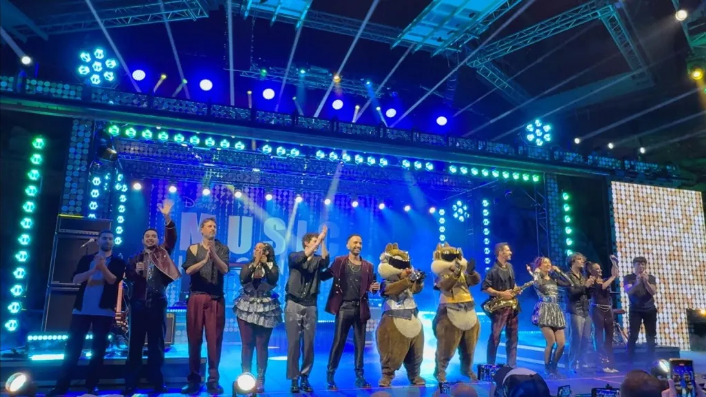 Диснейленд Париж VIP тур в шоу Концерт хитов Disney Диснейленд Париж VIP тур в шоу Концерт хитов Disney