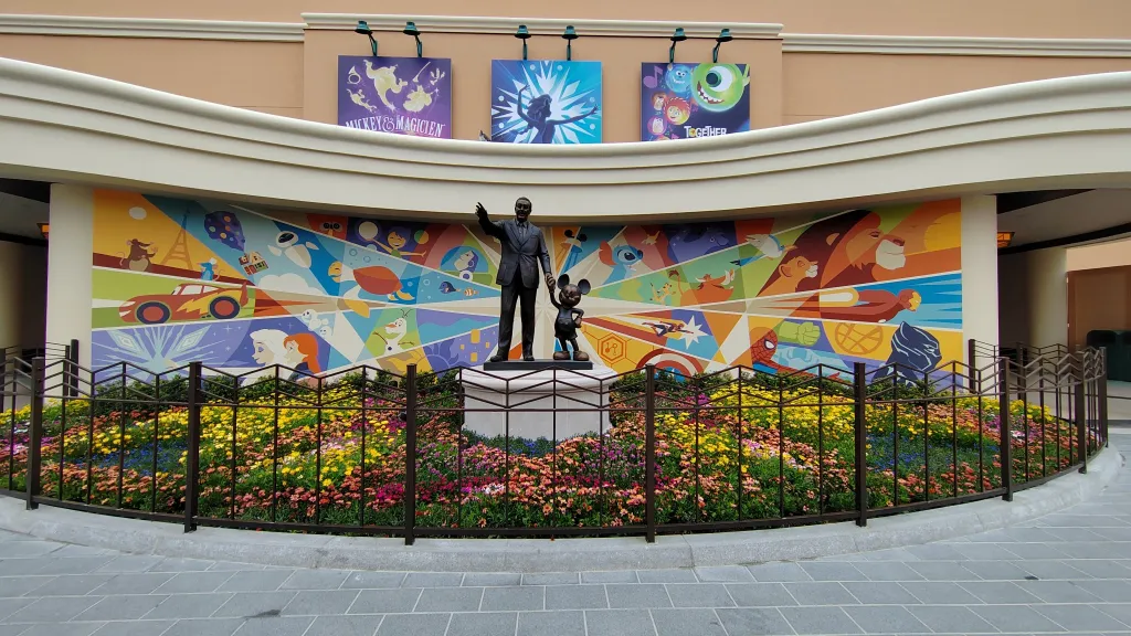Диснейленд Париж VIP бронь с World Premiere Plaza